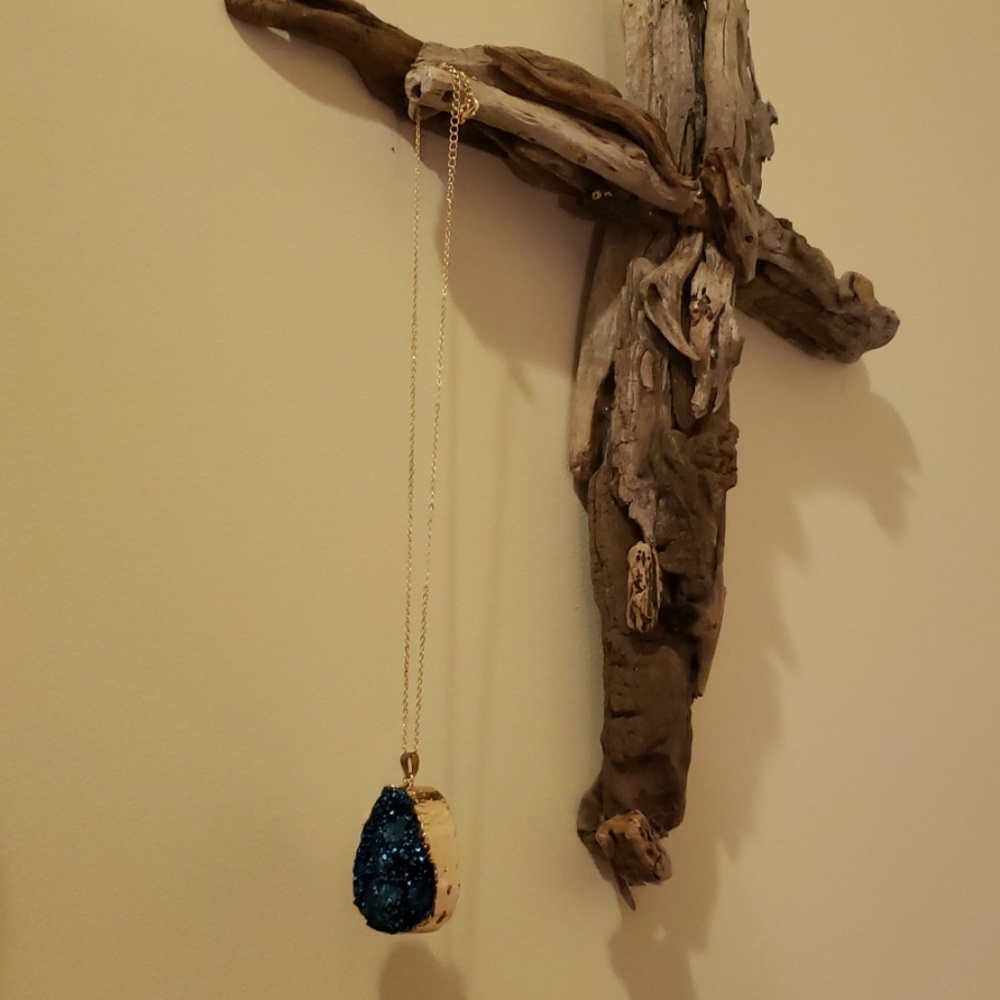 Blue stone and gold chain necklace